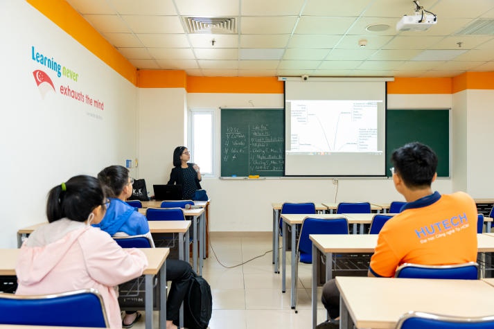 Khoa Tiếng Anh tổ chức Hội thảo tập huấn “Hướng dẫn Tải app 13Win phân tích dữ liệu trong nghiên cứu khoa học” 27