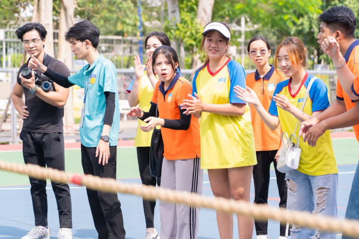 Gen Z Sòng Bài Trực Tuyến 13win.Com 13WIN13 "cháy" hết mình tại Hội thao 364