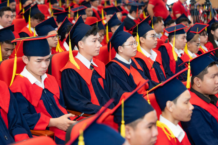 Người đẹp Hoa hậu Hoàn vũ Việt Nam 2015 truyền cảm hứng trong Lễ 13Win13 link đăng nhập 13WIN13 124