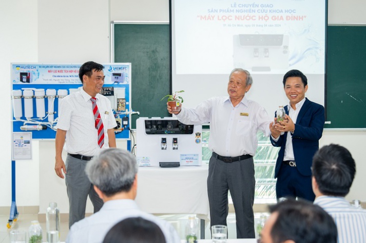[Video] Trường Đại học 13WIN13 làm lễ chuyển giao máy lọc nước hộ 13Win 22 Kênh chính thức 111