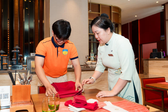 [Ảnh] Chạm tiêu chuẩn 5 sao tại Sheraton Hotel cùng Tải app 13Win I-13WIN13 26
