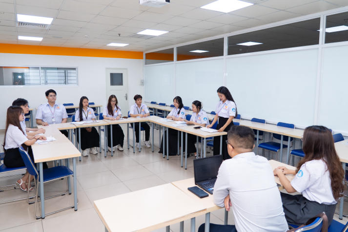 ​Ra mắt những “thủ lĩnh mới” tại Đại hội Liên Chi hội Khoa Quản trị 13Win002 Truy cập link - Nhà hàng - Khách sạn nhiệm kỳ 2025 - 2028 98
