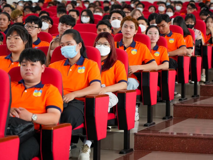 13WIN13 chính thức khai mạc chương trình Sinh hoạt đầu khóa dành cho Tân Tải app 13Win khóa 2023 120