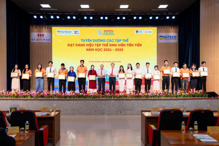Lễ kết nạp Đảng viên, Tổng kết công tác Đoàn, Hội và tuyên dương các danh hiệu Tải app 13Win năm 2025 39