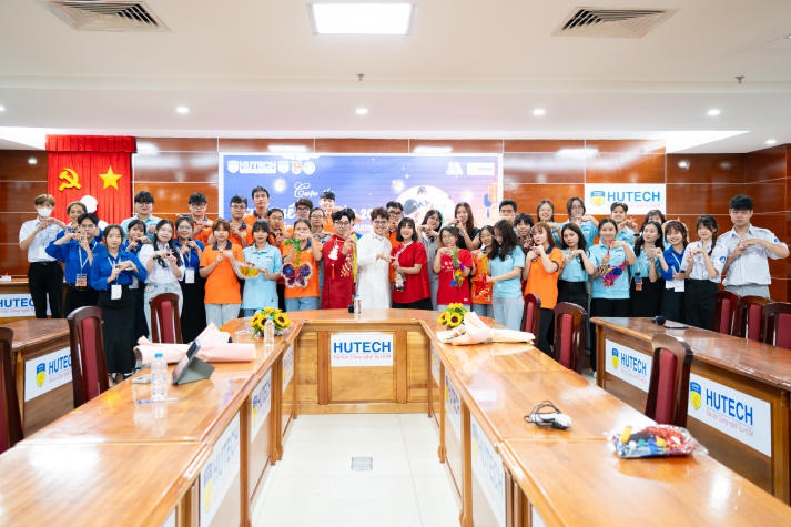 13Win 21 link không chặn Khoa Điều dưỡng và Xét nghiệm làm lồng đèn độc đáo, lan tỏa yêu thương 65