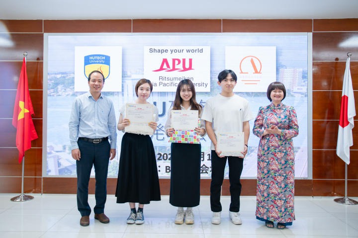 Ritsumeikan University (APU) students report their internship results at 13WIN13 117