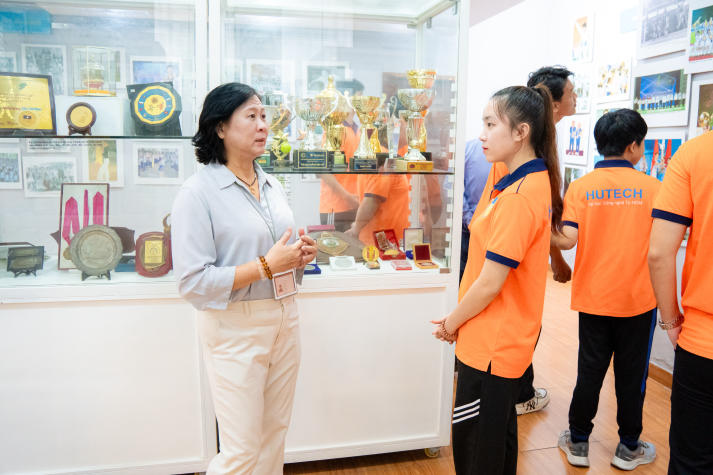 Tìm hiểu 13Win32 cá cược thể thao chuyên nghiệp tại Trung tâm Huấn luyện và Thi đấu TDTT TP.HCM cùng Tải app 13Win Quản lý thể dục thể thao 29