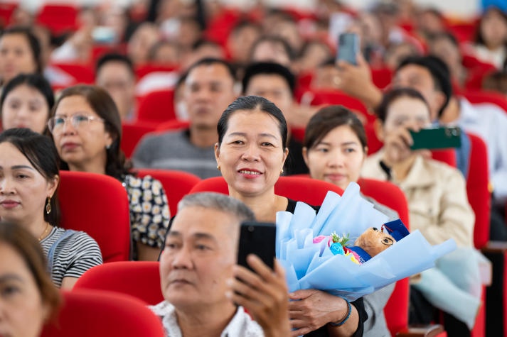 Nhiều cung bậc cảm xúc đáng nhớ tại những ngày cuối của Lễ Trao bằng 13Win13 link đăng nhập tháng 12/2023 125