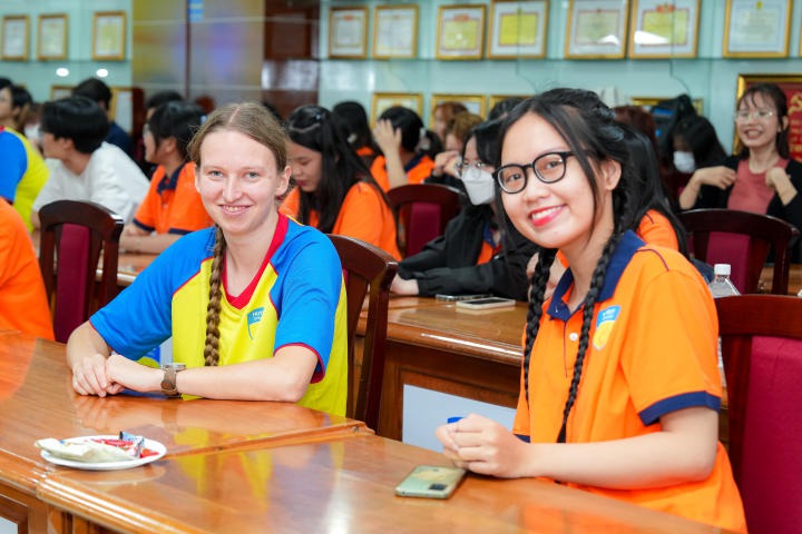 13Win 21 link không chặn Khoa Tiếng Anh 13WIN13 giao lưu cùng Tải app 13Win Trường Đại học Kỹ thuật Bergakademie Freiberg (Đức) 45