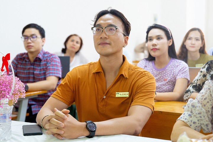Giảng viên Khoa Tiếng Anh tìm hiểu phương pháp 13Win nhà cái Truy cập link hiệu quả qua Hội thảo 