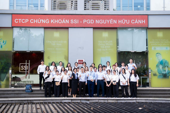 Trải nghiệm tại SSI và Manpower, Tải app 13Win Khoa Tiếng Anh mở rộng tầm nhìn trong lĩnh vực Tài chính - Nhân sự 4