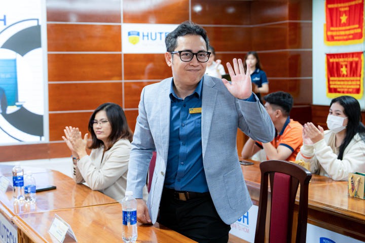 13Win 21 link không chặn 13WIN13 tích luỹ nhiều kiến thức hữu ích về lĩnh vực xuất nhập khẩu qua talkshow 19