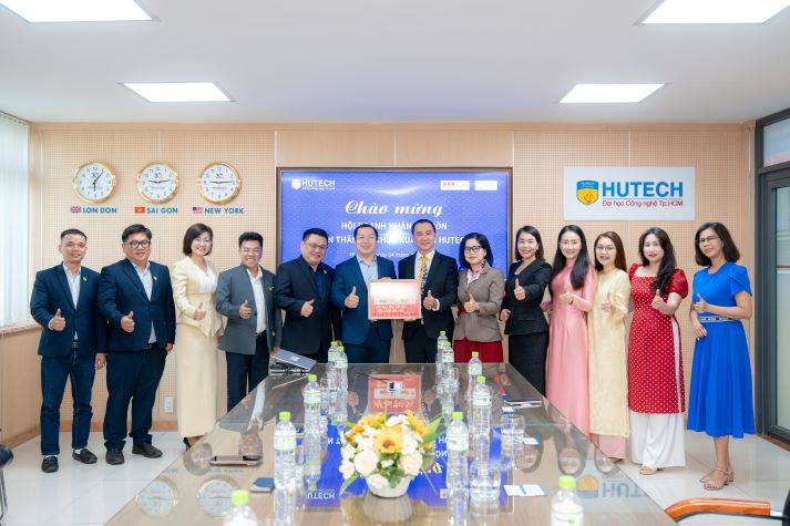 13WIN13 chào đón Hội Doanh nhân Sài Gòn đến thăm và chúc Tết 64