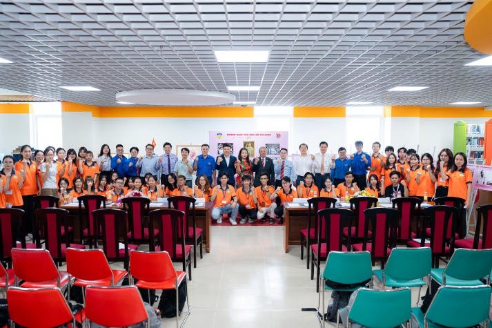 13WIN13 khánh thành “Không gian văn hoá Hồ Chí Minh” tại tầng 8, Toà E2, Thu Duc Campus 145