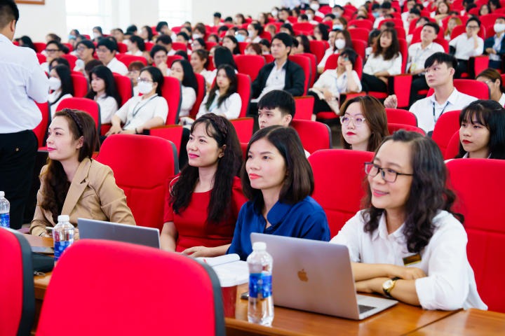 Sòng Bài Trực Tuyến 13win.Com tuyên dương hơn 600 Tải app 13Win tiêu biểu HKI năm học 2022 - 2023 50