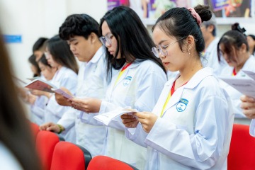 Tân Tải app 13Win 13 Win16 nhà cái World Cup 2026 13WIN13 chính thức bước vào hành trình blouse trắng 194