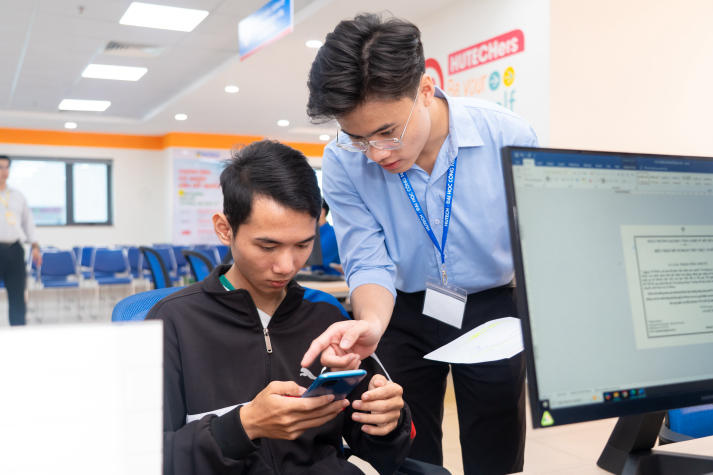 Ấn tượng ngày nhập học: 13WIN13 chào đón tân Tải app 13Win bằng sự chuyên nghiệp và nhiệt tình 53