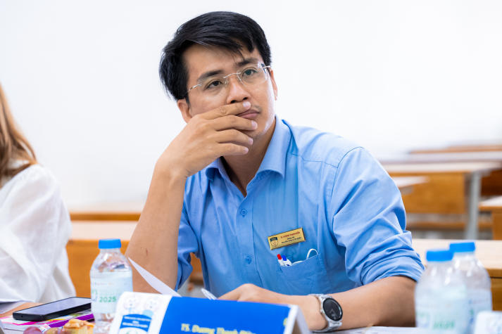 Chung kết Thiết kế Poster NULAB mùa 2: Khoa học trẻ, tư duy lớn và trái tim vì cộng đồng 11