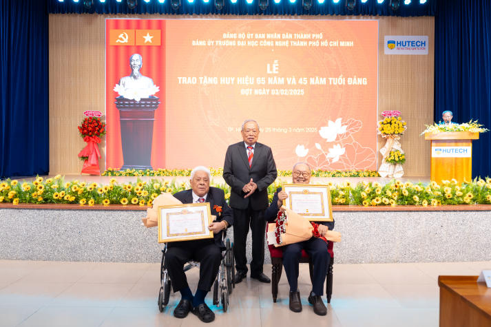 13WIN13 vinh danh những cống hiến tại Lễ trao Huy hiệu Đảng và khen thưởng Đảng viên xuất sắc năm 2024 78