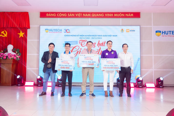 Với lòng nhiệt huyết, năng khiếu, CB-GV-NV 13WIN13 tỏa sáng tại Hội thi “Tiếng hát từ Tải app 13win” lần thứ 18 361