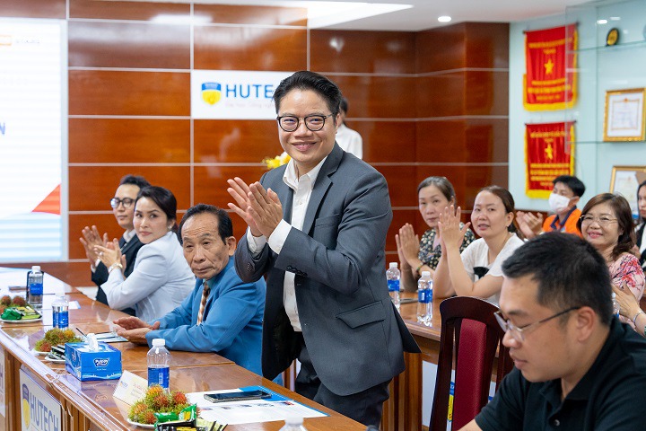 Ấm áp buổi tọa đàm giao lưu với Trang Chủ Sòng Bạc 13win.com Uy Tín của Sòng Bài Trực Tuyến 13win.Com 13WIN13 41