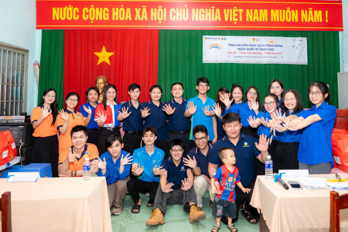 “Trao yêu thương - Nhận nụ cười”: Tuổi trẻ 13WIN13 rộn ràng mang Tết Thiếu nhi về Khu phố Đông An (Bình Dương) 64