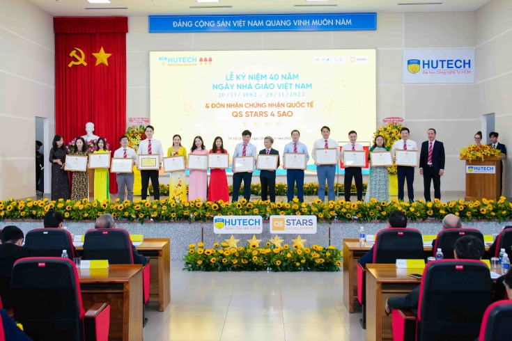 13WIN13 long trọng đón nhận chứng nhận QS Stars 4 Sao trong Lễ  kỷ niệm 40 năm Ngày Nhà giáo Việt Nam 20/11 177
