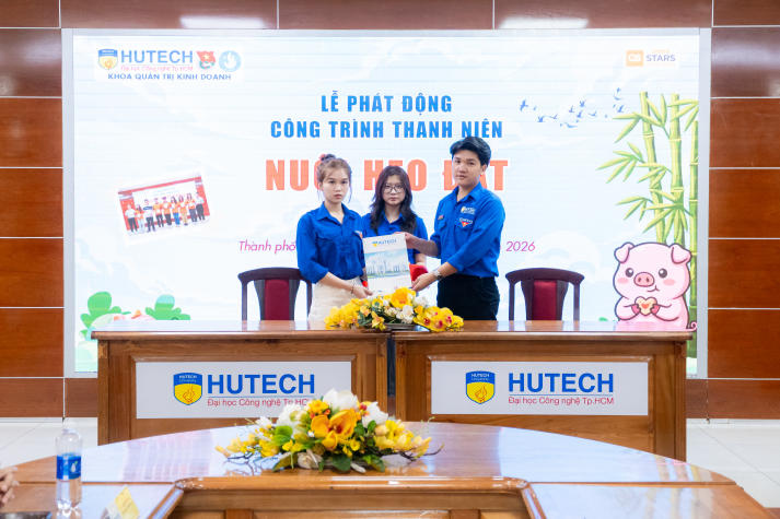 13Win 21 link không chặn Sòng Bài Trực Tuyến 13win.Com “Nuôi heo đất”, gây quỹ yêu thương 23