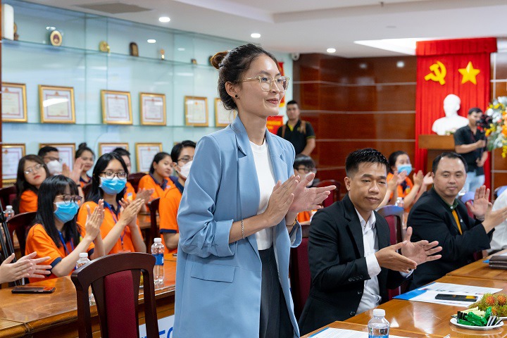 Ấm áp buổi tọa đàm giao lưu với Trang Chủ Sòng Bạc 13win.com Uy Tín của Sòng Bài Trực Tuyến 13win.Com 13WIN13 46