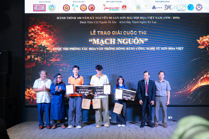Khoa Kiến trúc - Mỹ thuật chung tay đưa di sản vào thời đại số, lan tỏa hành trình 100 năm sơn mài Việt Nam 102