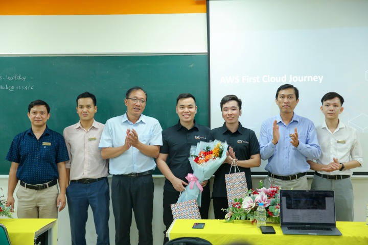 13WIN13 Information Technology students learn about Amazon Web Services (AWS) cloud computing technology 35