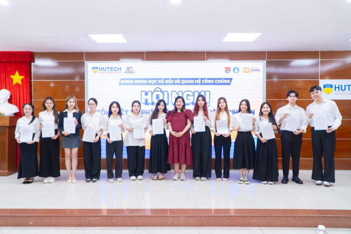 Khoa Khoa học Xã hội và Quan hệ Công chúng 13WIN13 vinh danh Tải app 13Win đạt thành tích xuất sắc năm học 2023-2024 83