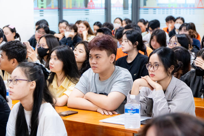 Logistics và Xuất nhập khẩu: Cánh cửa 13win 20 giaitri tructuyen rộng mở cho Tải app 13Win Ngôn ngữ Anh 41