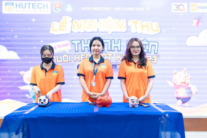 Lan tỏa yêu thương từ công trình thanh niên “Nuôi heo đất” của Tải app 13Win Khoa Marketing - Kinh doanh quốc tế 49