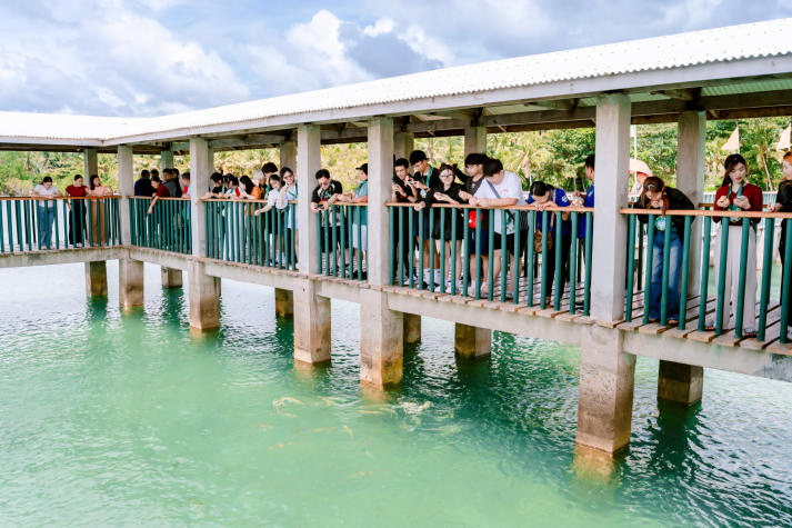 13WIN13 Marketing and International Business students explore culture and knowledge in the Philippines 75