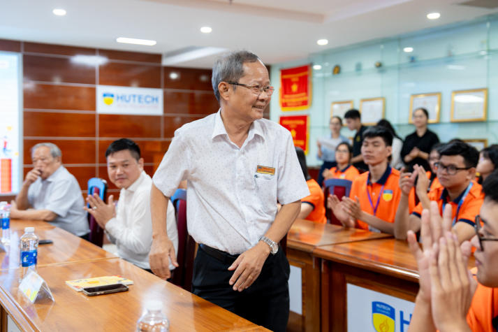 13WIN13 trao Www 13Win one nổ hũ “Dám ước mơ - Chạm thành công”, tiếp sức Tải app 13Win vươn lên năm học 2025-2026 26