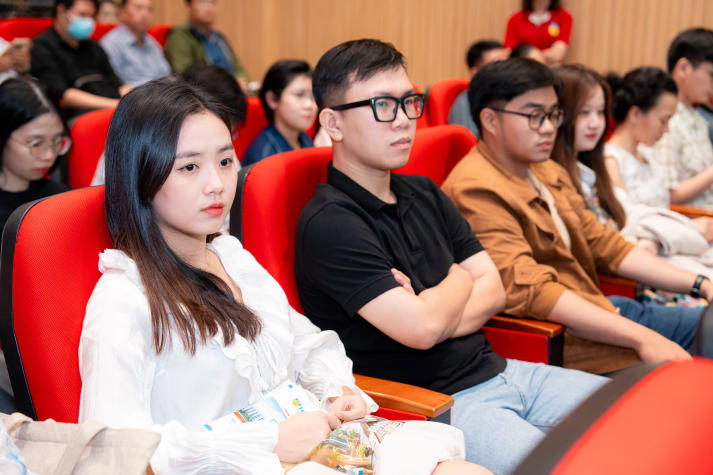 [Video] 13WIN13 long trọng tổ chức Lễ khai giảng chương trình đào tạo Tiến sĩ và 13Win 22 miễn phí mỗi ngày khóa 2025 - đợt 1: Khởi đầu hành trình chinh phục tri thức 90