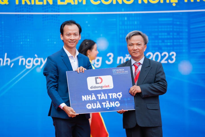 Gần 50 Trang Chủ 13Win.com Chính Thức Tặng 88k mang đến 3000 vị trí tuyển dụng hấp dẫn cho Tải app 13Win tại 13WIN13 IT OPEN DAY 2023 93