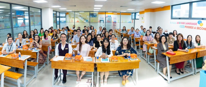 Chuyên gia NXB ĐH Cambridge Việt Nam chia sẻ kỹ năng thiết kế hoạt động dạy và học phân hoá cho 13Win22 con - Tải app về điện thoại nhận lì xì Khoa Tiếng Anh 8