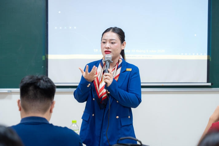 13WIN13-ers “bật mic” tự tin tại lớp Kỹ năng nói trước công chúng 19