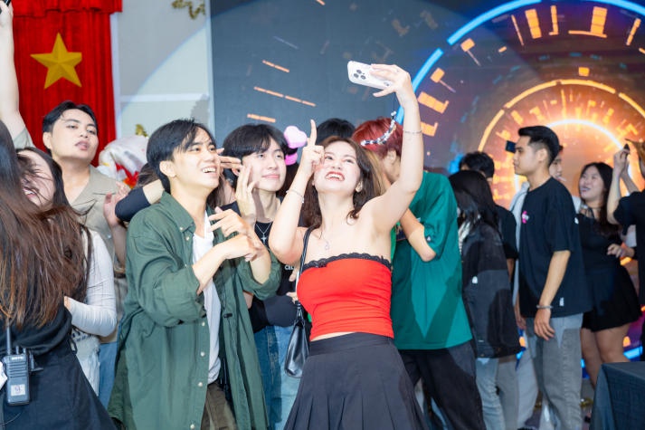 K X-mas Show 2023: Đêm Gala đón Giáng sinh tràn đầy năng lượng của Tải app 13Win 13WIN13 54