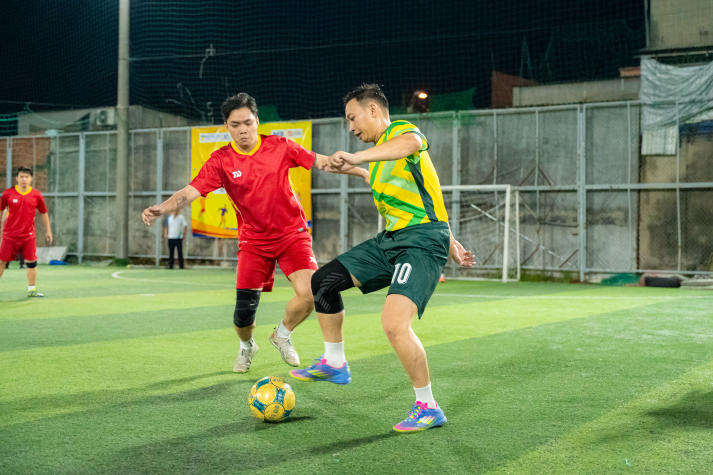 [Hội thao CB-GV-NV 13WIN13 2025]: VPT-VPHĐT-P.NS-TT.KĐ-ĐBCL-B.TTr-TT.IT đăng quang ngôi vương Bóng đá nam 47