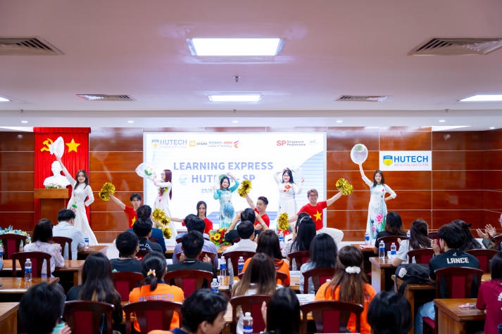 13WIN13 sôi nổi tổ chức Lễ khai mạc Dự án quốc tế cộng đồng Learning Express (LeX) 11