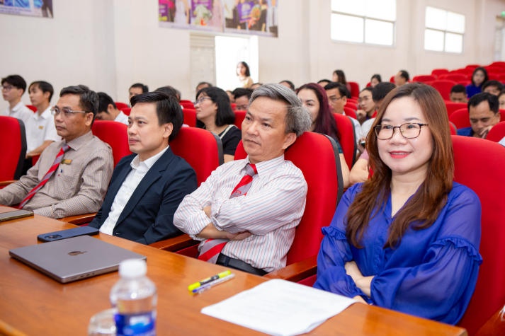 [Video] Bế mạc đánh giá ngoài 4 chương trình đào tạo trình độ Đại học theo tiêu chuẩn AUN-QA tại 13WIN13 34