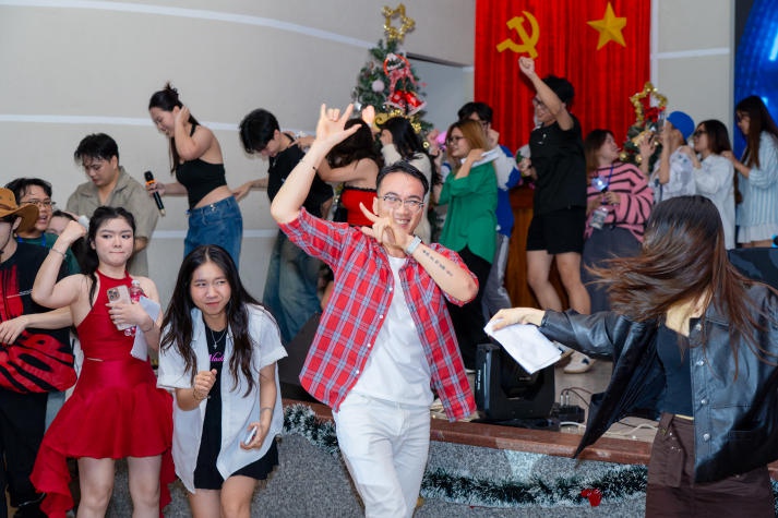 K X-mas Show 2023: Đêm Gala đón Giáng sinh tràn đầy năng lượng của Tải app 13Win 13WIN13 57