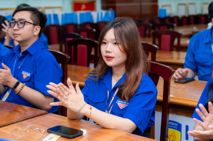 Tuổi trẻ Khoa Quản trị 13Win002 Truy cập link - Nhà hàng - Khách sạn: Năng động, gắn kết và vững bước trong nhiệm kỳ mới 60