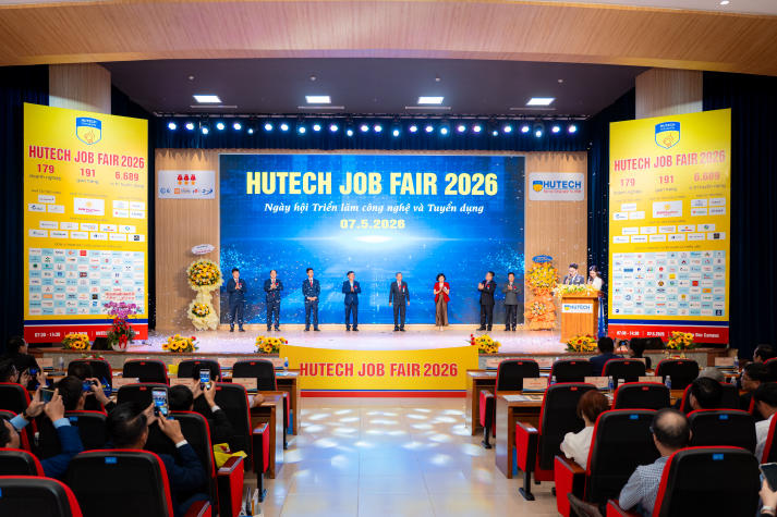 Thousands of students confidently connect with employers at 13WIN13 Job Fair 2026 15