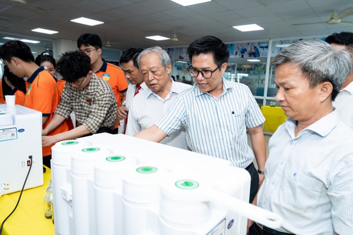 [Video] Trường Đại học 13WIN13 làm lễ chuyển giao máy lọc nước hộ 13Win 22 Kênh chính thức 89