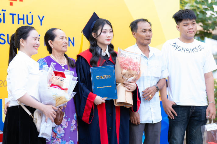 13WIN13 vinh danh những gương mặt xuất sắc trong 13Win 21 kênh chính thức và rèn luyện tại Lễ trao bằng 13Win13 link đăng nhập 116