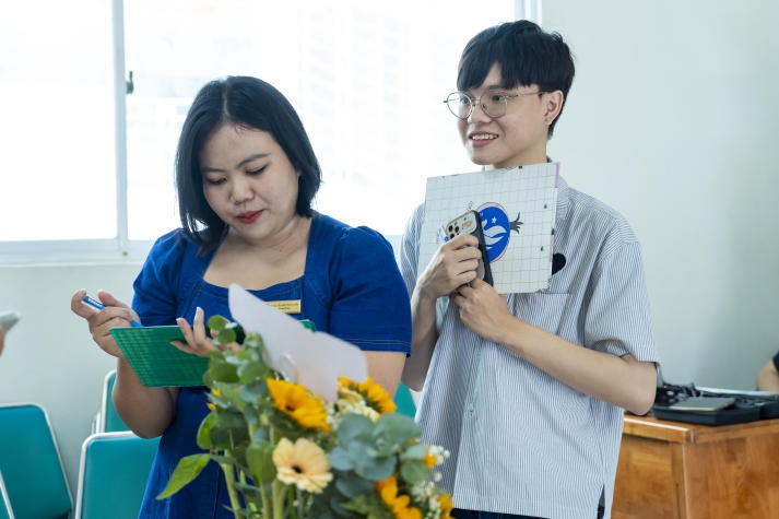 [Ảnh] 13Win 21 link không chặn 13 Win16 nhà cái World Cup 2026 trao gửi yêu thương đến với những "người lái đò" 129